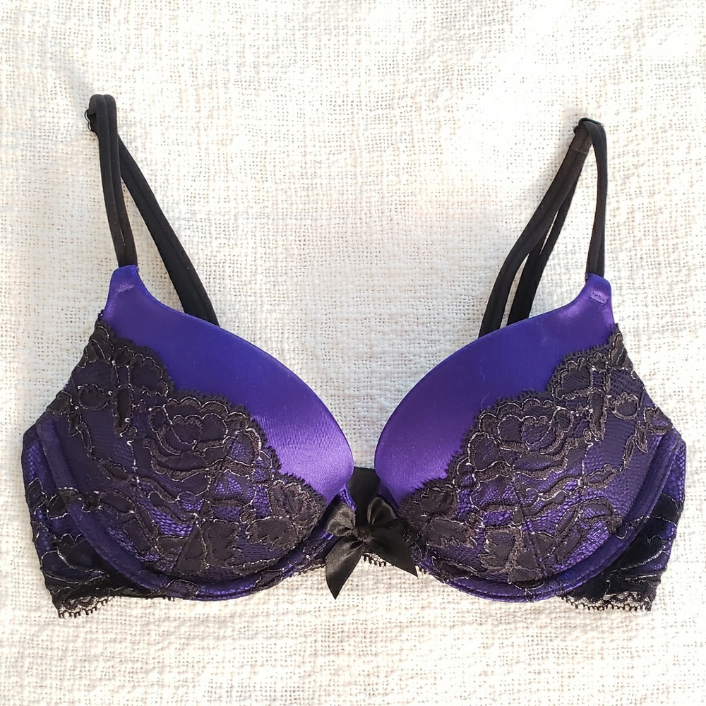 VS violet and black lace push up bra